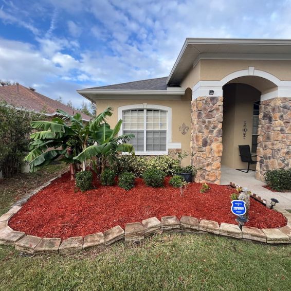 Mulch installation service in Valrico, FL